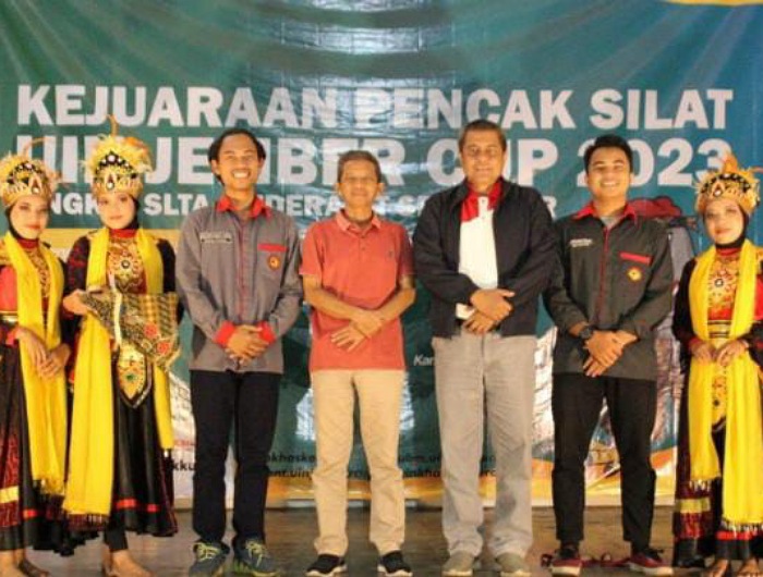 Kejuaraan UIN Jember Cup 2023 dibuka langsung oleh Rektor UIN Khas Jember Prof. Dr. H. BABUN SUHARTO, S.E., M.M.