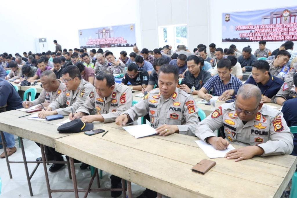 Puluhan personil Polres OKU Polda Sumsel jalani rangkaian test Psikologi untuk saebagai syarat menggunakan dan pinjam senjata api (senpi). Foto dokumen Humas Polres OKU