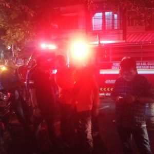 Foto gudang lantai 4 Toko Andi Plestik di Jalan Akmal Kecamatan Baturaja Timur Kabupaten OKU terbakar. Foto dokumen polisi