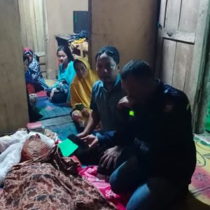 Remaja berusia 17 tahun tewas disambar petir saat sedang bermain HP dalam kondisi dicharge di Talang Teleme Dusun 7 Desa Lubuk Batang Lama Kecmatan Lubuk Batang Kabupaten OKU. Foto dokumen polisi.