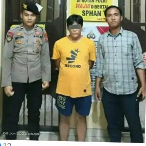 Bandar narkoba Cung Cung alias Agus Suryanto (42) saat diamankan di Mapolres OKU. Foto dokumen polisi