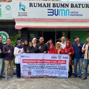 PT Semen Baturaja Tbk (SMBR) menyelenggarakan pelatihan Roasting Kopi dan Sosialisasi Program SMBR Eco Cafe Ngopi Bayar Pakai Sampah bagi UMK (Usaha Mikro, Kecil, dan Menengah). Foto dokumen Humas SMBR