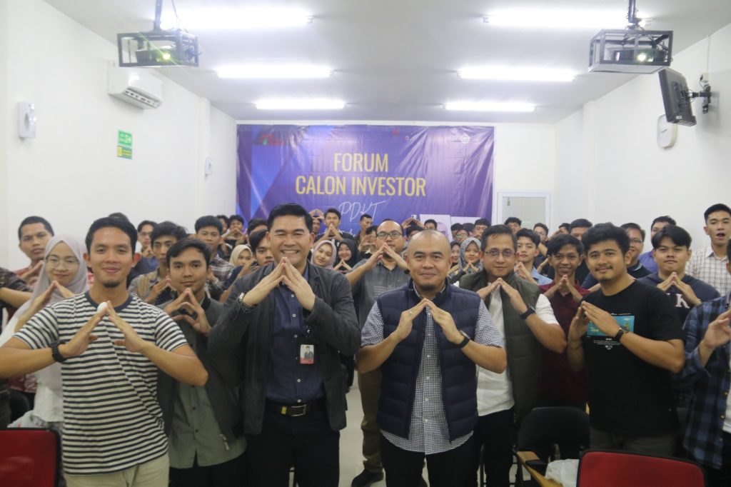 PT Semen Baturaja Tbk (SMBR) bersama Indonesia Stock Exchange (IDX) Sumsel mengedukasi calon investor yang didominasi generasi milenial. Foto dokumen SMBR