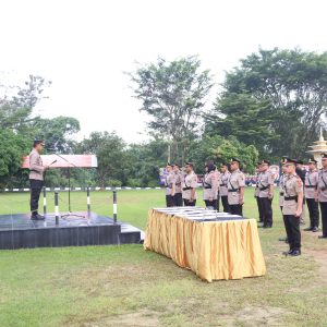 Kapolres OKU AKBP Imam Zamroni SIK MH pimnpin upacara serah terima jabatan beberapa PJU, Kasat dan Kapolsek di jajaran Polres OKU. Kanalberita.id / Edo