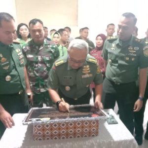 Peresemian ditandai dengan penanda-tanganan prasasti oleh Kakesdam II / Sriwijaya Kolonel CKM dr Gaguk Prasetyo, Danden Kesya 020404 Palembang Letkol CKM Eka Saputra SKM MKes dan Karumkit Tk III 02.06.02 dr Noesmir Baturaja, Mayor CKM dr Rezky Sagita Girsang, Sp.B, Mked, Klin. Foto Kanalberita.id / Edo