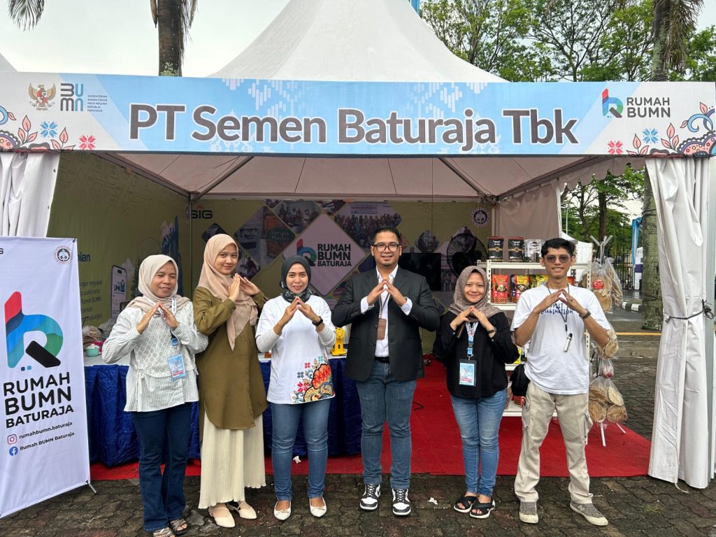 Semen Baturaja Pamerkan UMKM Binaan Lewat Karya Nyata Festival