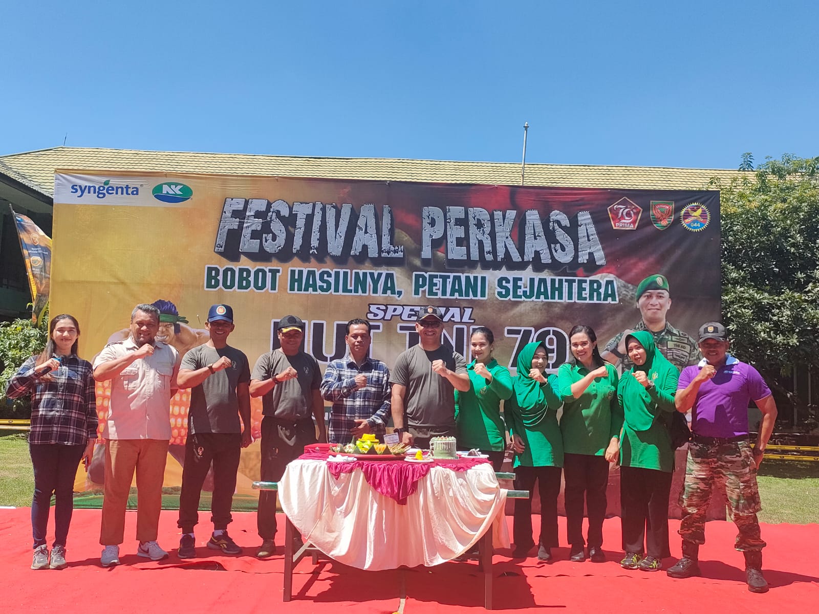 TNI Pesta Rakyat bersinergi Perkuat Ketahanan Pangan .foto dokumen Pendim