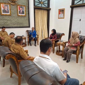 Rapat membahas solusi agar petani dan nelayan mendapatkan barcode untuk mendapatkan bbm bersusidi. Kanalberita.id / Edo