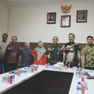 Kepala Dinas Kearsipan dan Perpustakaan Kabupaten OKU Ahmad Azhar SSTP MM mengsusulkan Pembangunan Gedung Layanan Perpustakaan Kabupaten OKU yang bersumber dari Dana Alokasi Khusus (DAK) Tahun 2026 melalui Perpustakaan Nasional RI. Foto dokumen Prokopim OKU