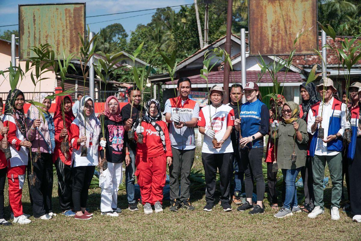 Aktivitas Kelompok Wanita Tani (KWT) Melati yang mendapat binaan dari PEP Pendopo Field. Foto dokumen PHR Zona 4