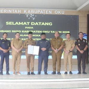 Buapti OKU H Teddy Meilwansyah SSTP MM MPd dan Wabup OKU H Marjito Bachri memimpin Musrenbang RKPD OKU 2027. Foto dokumen Prokopim Setda OKU