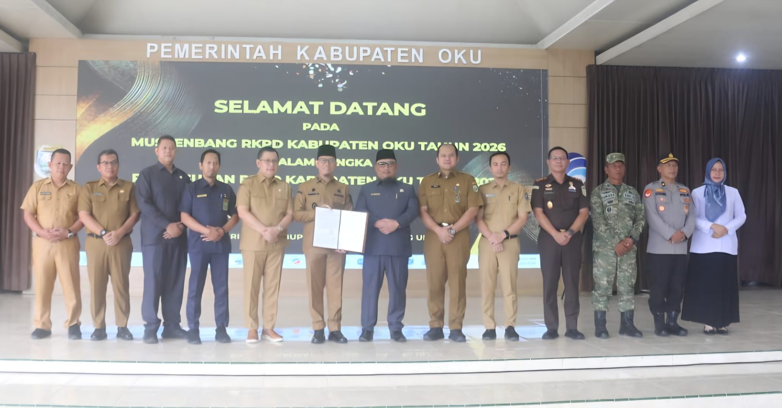 Buapti OKU H Teddy Meilwansyah SSTP MM MPd dan Wabup OKU H Marjito Bachri memimpin Musrenbang RKPD OKU 2027. Foto dokumen Prokopim Setda OKU