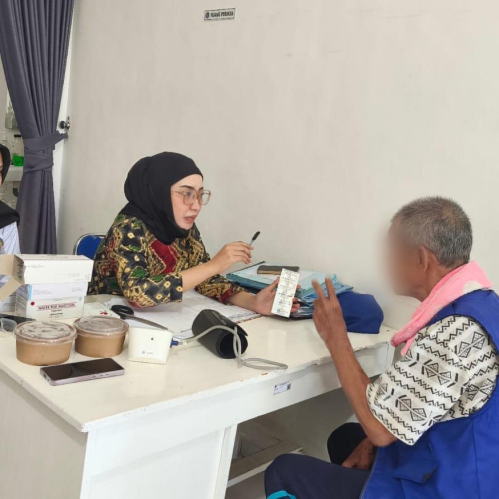 Meminimalkan risiko kesehatan pada kelompok rentan, Rutan Kelas IIB Baturaja memperketat pengawasan medis bagi warga binaan lansia. Foto dokumen Rutan Baturaja