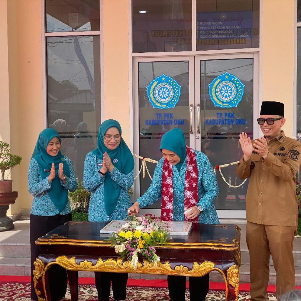 KINERJA PKK 1 Kuker Ketua TP PKK Provinsi Sumsel dalam rangka pembinaan dan evaluasi 10 program pokok PKK di Kabupaten OKU.. Foto dokumen Prokopim OKU