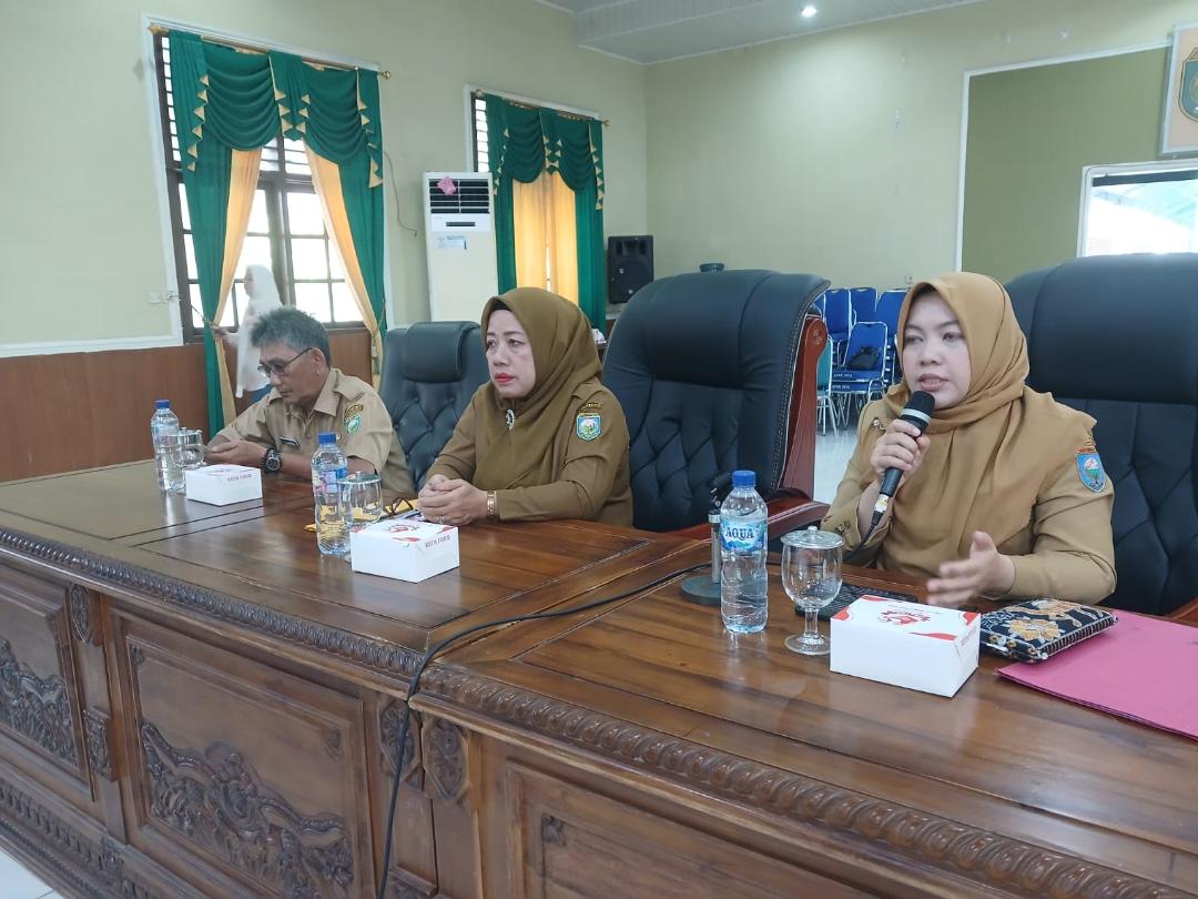 Kadin PPPA OKU Iis Wahyu Ningsih SE MM membuka Kegiatan pendampingan penyelenggaraan PUG di Aula Abdi Praja Pemkab OKU. Kanalberita.id / Edo