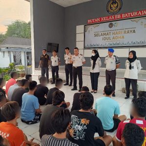 HALINAR RUTAN 1 Rutan Baturaja menggelar razia dan tes urine massal di lingkungan blok hunian warga binaan. Foto dokumen Rutan Baturaja