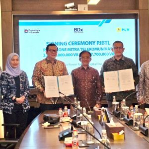 PLN LAHAT 1 Penanda-tanganan Perjanjian Jual Beli Tenaga Listrik (PJBTL) di Kantor PLN Pusat. Foto dokumen PT PLN