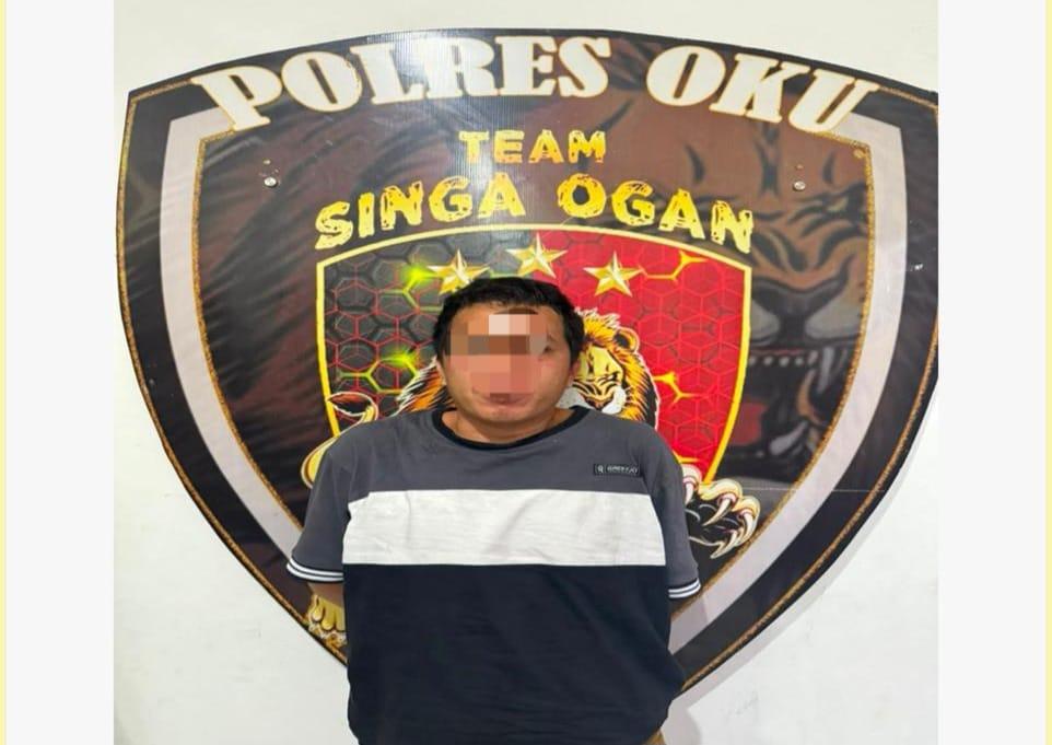 : Ebit Suryadi (42), warga Kecamatan Pengandonan diamankan polisi karena menyimpan senjata api rakitan dan 6 butir amunisi aktif. Foto dokumen Polres OKU