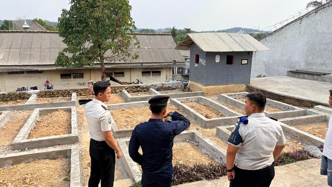 Rutan Kelas IIB Baturaja memanfaatkan lahan untuk ketahanan pangan di lingkungan Rutan. Foto dokumen Rutan Baturaja