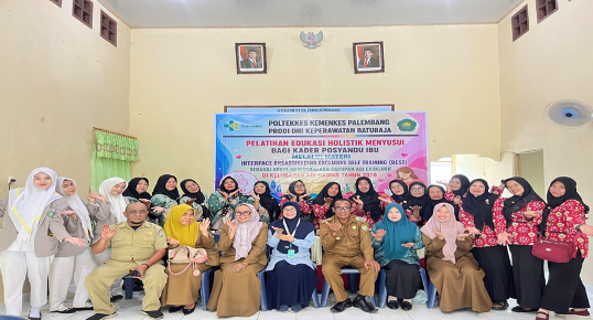 Lurah Air Gading Kecamatan Baturaja Barat Kabupaten OKU (mitra pengguna) Mahyudin, SE membuka Kegiatan Pengabdian Masyarakat. Foto koleksi Eni Folendra Rosa, SKM, MPH