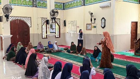 Penyampaian materi edukasi pentingnya deteksi dini perawatan kaki diabetik berbasis Efikasi Diri
